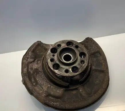 Mercedes-Benz E W211 Rear wheel hub A2113508308 2113508308