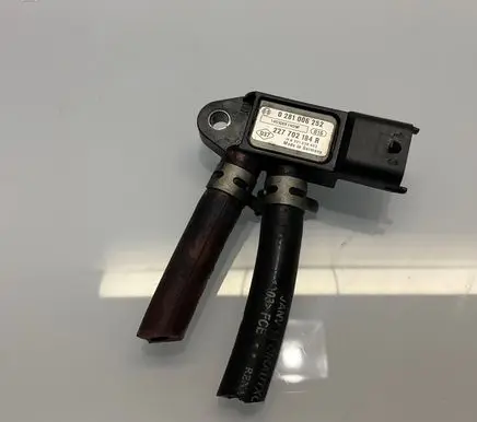 Mercedes-Benz B W246 W242 Exhaust gas pressure sensor 0281006252 227702184R