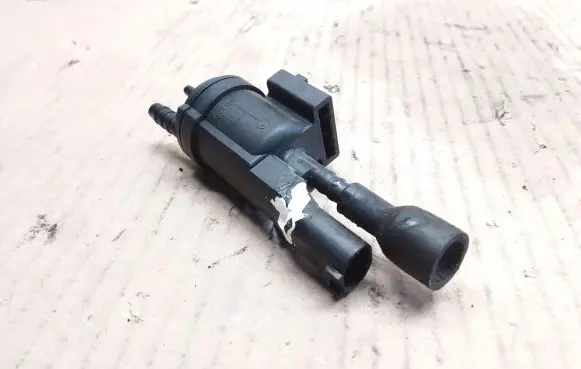 Vacuum valve