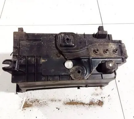 Opel Insignia A Battery box tray 13330951
