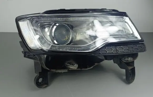 Jeep Grand Cherokee Headlight/headlamp 68111036AE