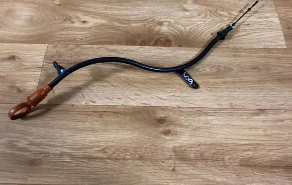 Volkswagen PASSAT B6 Oil level dip stick 03G103634