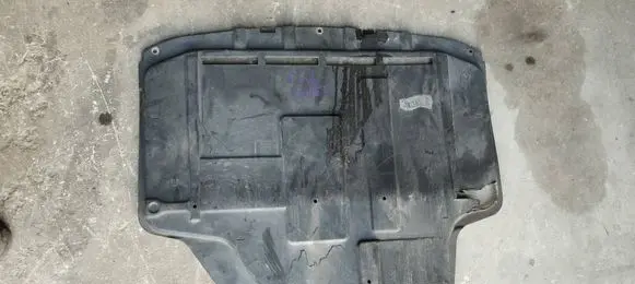 Engine splash shield/under tray