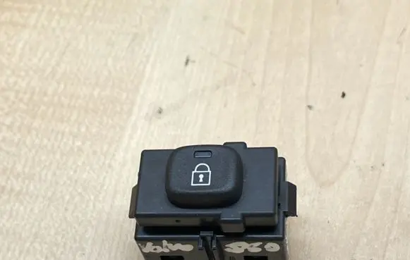 Volvo S60 Central locking switch button 31275374