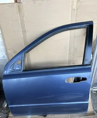 KIA Sorento Front door
