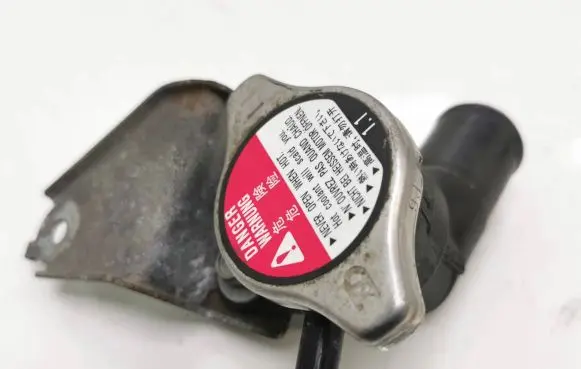 Honda Civic Coolant expansion tank/reservoir cap 