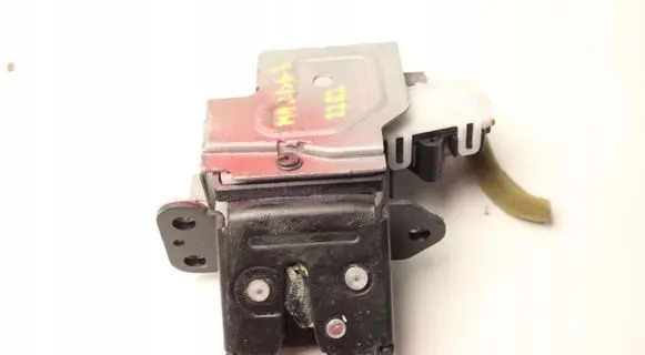 Mazda 3 II Tailgate/trunk/boot lock/catch/latch