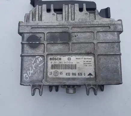 Volkswagen Golf III Engine control unit/module 0261203647 032906026G 26SA0000