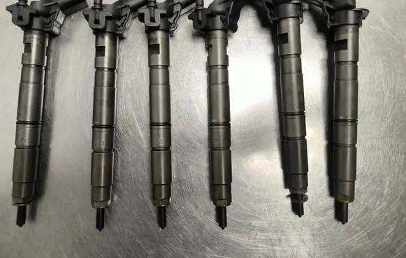 Fuel injectors set