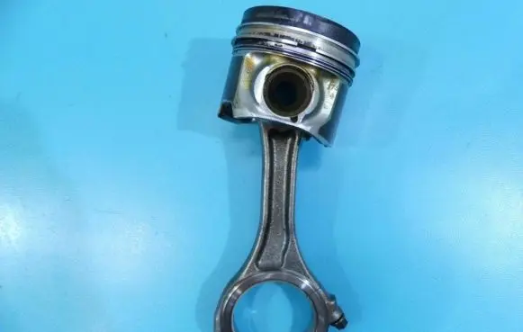 Piston