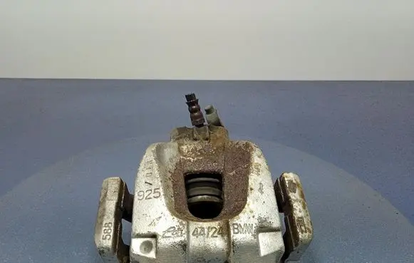 BMW 7 F01 F02 F03 F04 Rear brake caliper