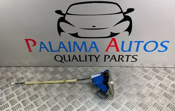 Fiat 500L Rear door lock 05R13