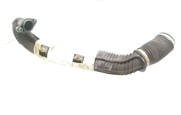 Volvo C30 Turbo air intake inlet pipe/hose 7689557700 7M519A673GG