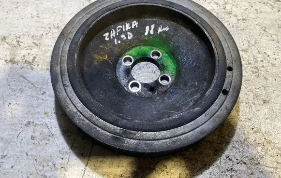 Opel Zafira B Crankshaft pulley 55210310