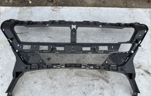 Mercedes-Benz ML W166 Front bumper mounting bracket A1668851465