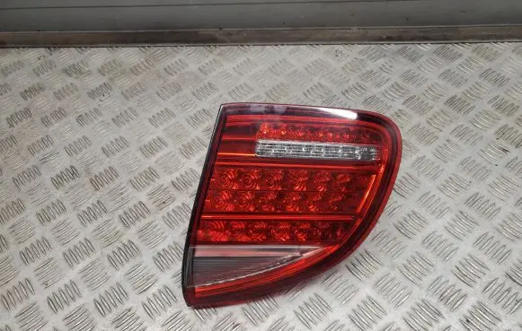 Porsche Cayenne (92A) Tailgate rear/tail lights 7P5945094L