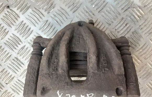Toyota Corolla Verso AR10 Front brake caliper 4775005060