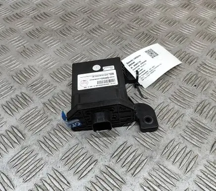 KIA Niro Current control relay 91687Q4010