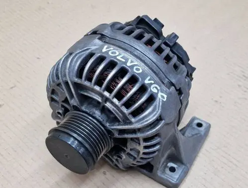 Volvo XC90 Generator/alternator 30658087 0124625024