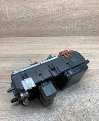 Mitsubishi Carisma Fuse module MB953355 MR193494