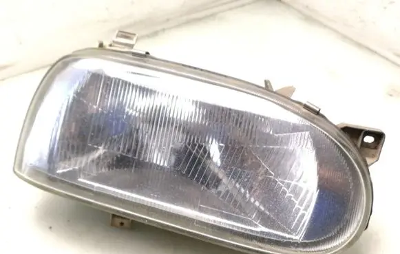 Volkswagen Golf III Headlight/headlamp 18474R SATURNUS