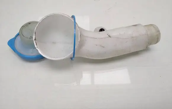Honda CR-V Window washer liquid tank fill tube 