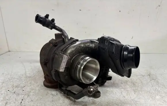 BMW 7 F01 F02 F03 F04 Turbo 7823202