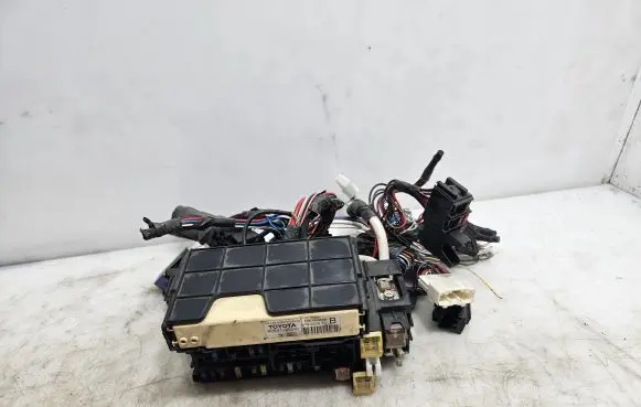Toyota Corolla E210 E21 Fuse module 8264108040