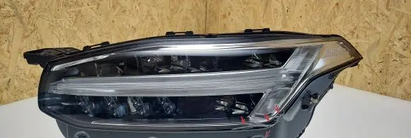 Volvo XC90 Headlight/headlamp 31655265 4045384
