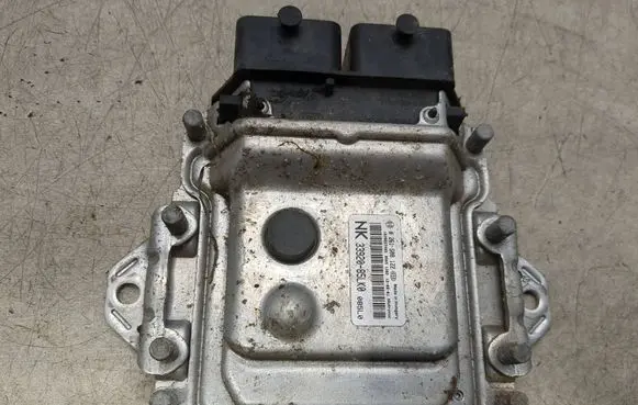 Opel Agila B Engine control unit/module 0261S08122 3392085LK0