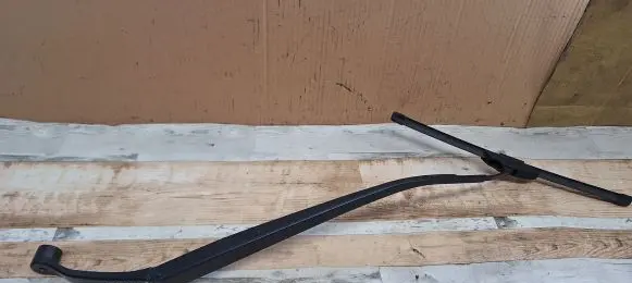 Mazda 2 Front wiper blade arm