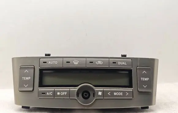 Toyota Avensis T250 Climate control unit 5590005270 MB1465704433
