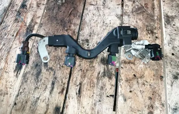 Opel Insignia A Fuel injector wires 55567592