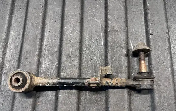 Lexus LS 430 Rear upper control arm/wishbone 782568756724