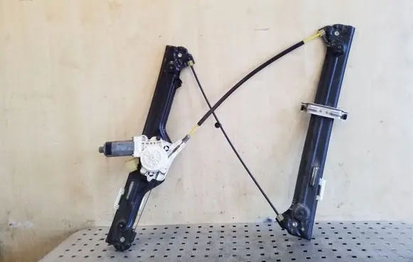 BMW X6 E71 Front door window regulator with motor 6967262