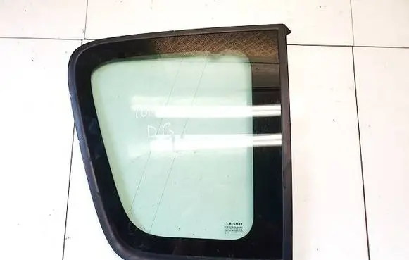 Rear side window