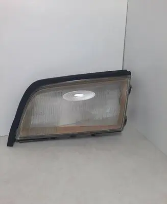 Mercedes-Benz C W202 Headlight lense 2028201166 1305621977