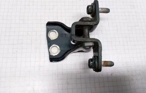 Mitsubishi Space Wagon Front door lower hinge 