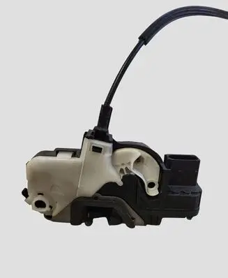 Opel Insignia A Front door lock