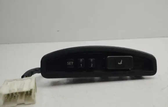 Infiniti FX Seat control switch 