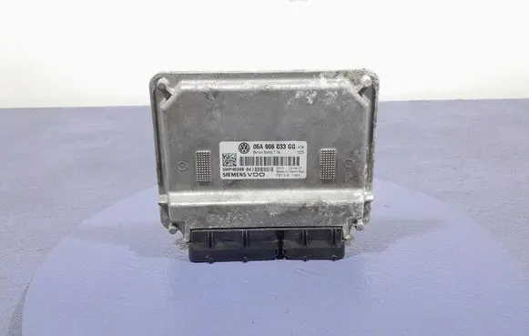 Volkswagen Golf V Engine control unit/module ECU 06A906033GG