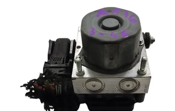 Mercedes-Benz A W176 ABS Pump A0004313700