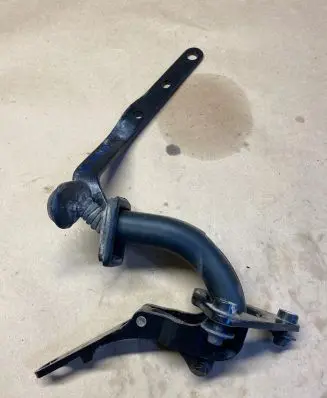 Volvo XC70 Tailgate/trunk/boot hinge 8643158