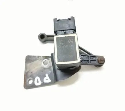 Mercedes-Benz GL X164 Air suspension front height level sensor A0105427717