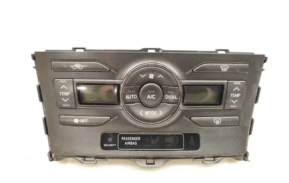 Toyota Auris 150 Climate control unit 5590002220