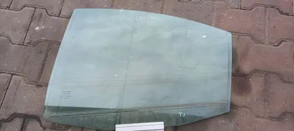 Volvo S40, V40 Rear door window glass