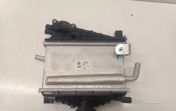 Nissan Qashqai J12 Intercooler radiator 144616RC0C