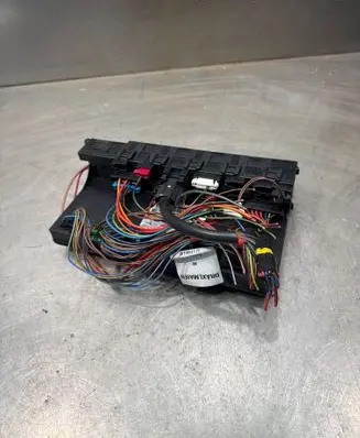 Mercedes-Benz E W211 Comfort/convenience module 2115452101 5DK00804750