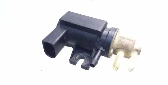 Vacuum valve