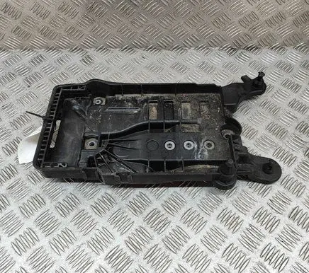 Seat Arona Battery box tray 2Q0915331